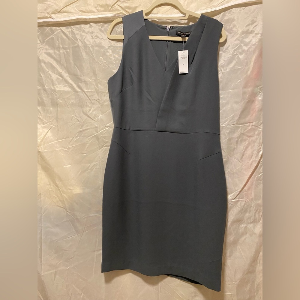 Banana Republic NWT sleeveless sheath dress